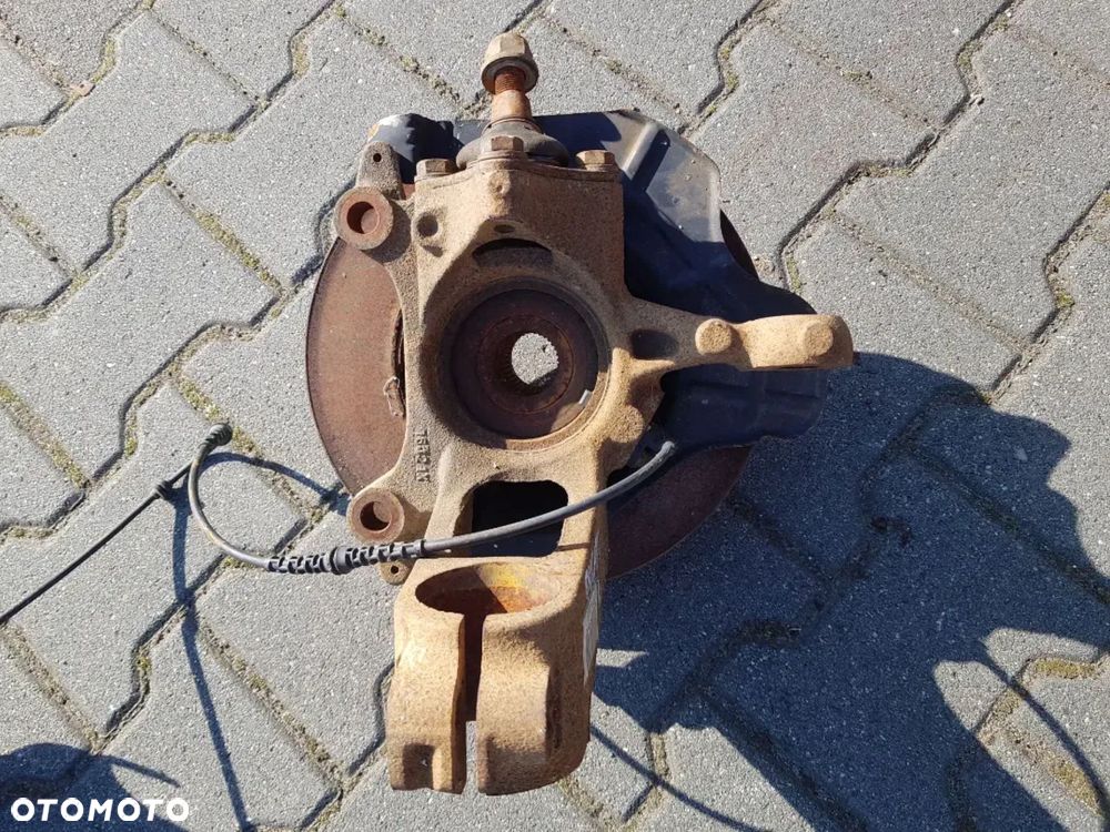 Zwrotnica piasta lewy przód Ducato III Boxer Jumper 14-21r 01347106080 - 2