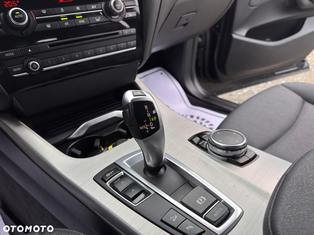BMW X3 xDrive28i xLine - 12