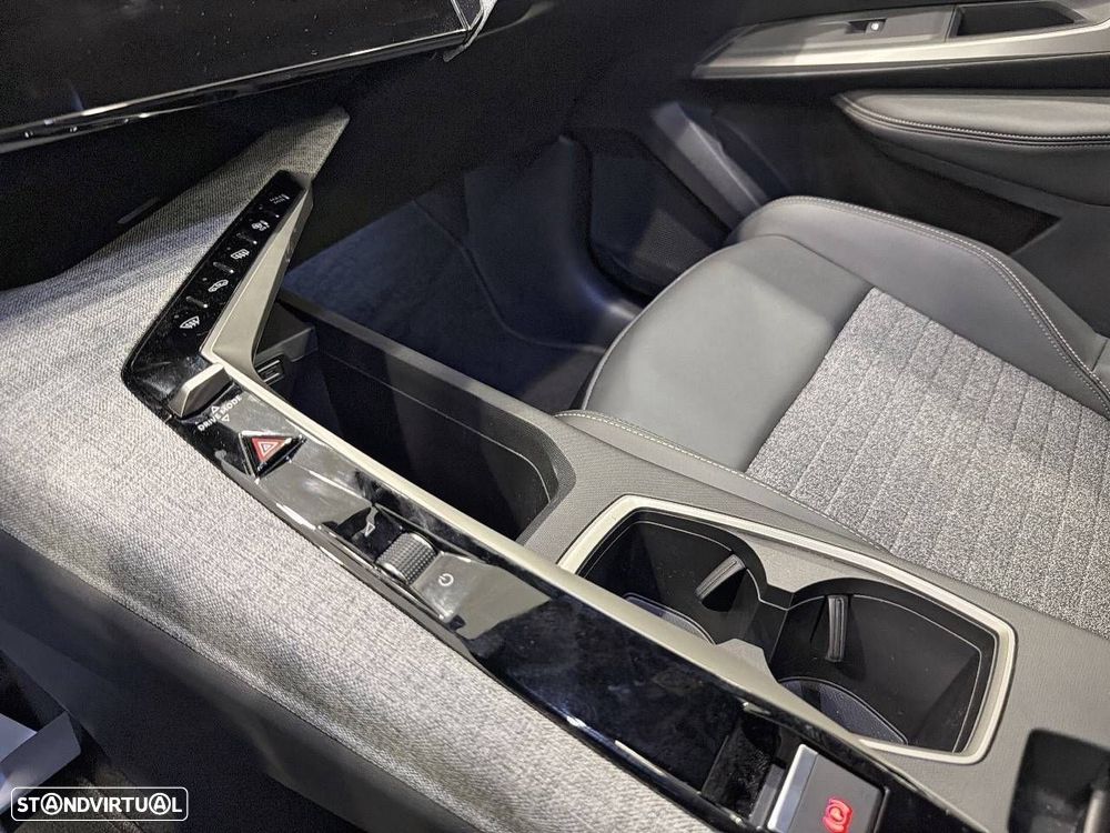 Peugeot 5008 1.2 Hybrid Allure e-DCS6 - 21