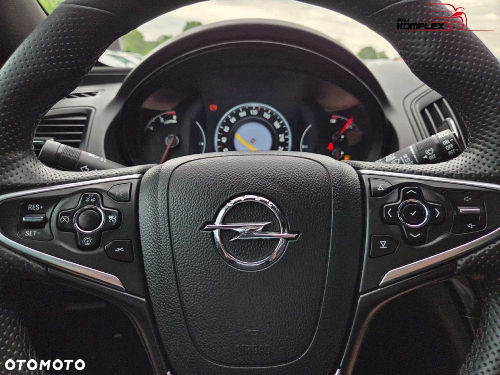 Opel Insignia - 25