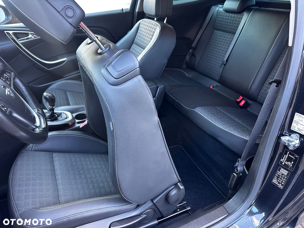 Opel Astra 1.6 Turbo Innovation - 31