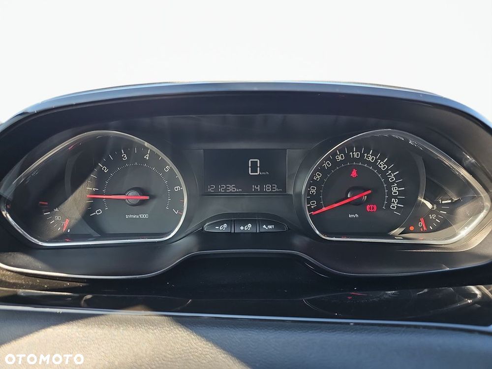 Peugeot 208 1.2 PureTech Active - 14