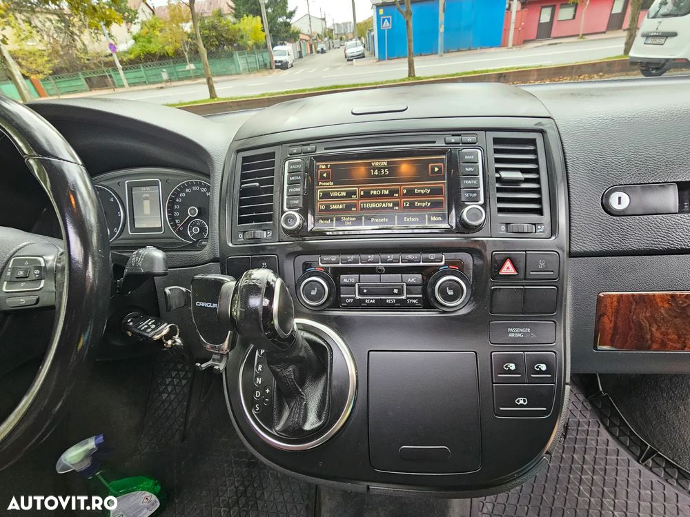 Volkswagen Multivan - 13