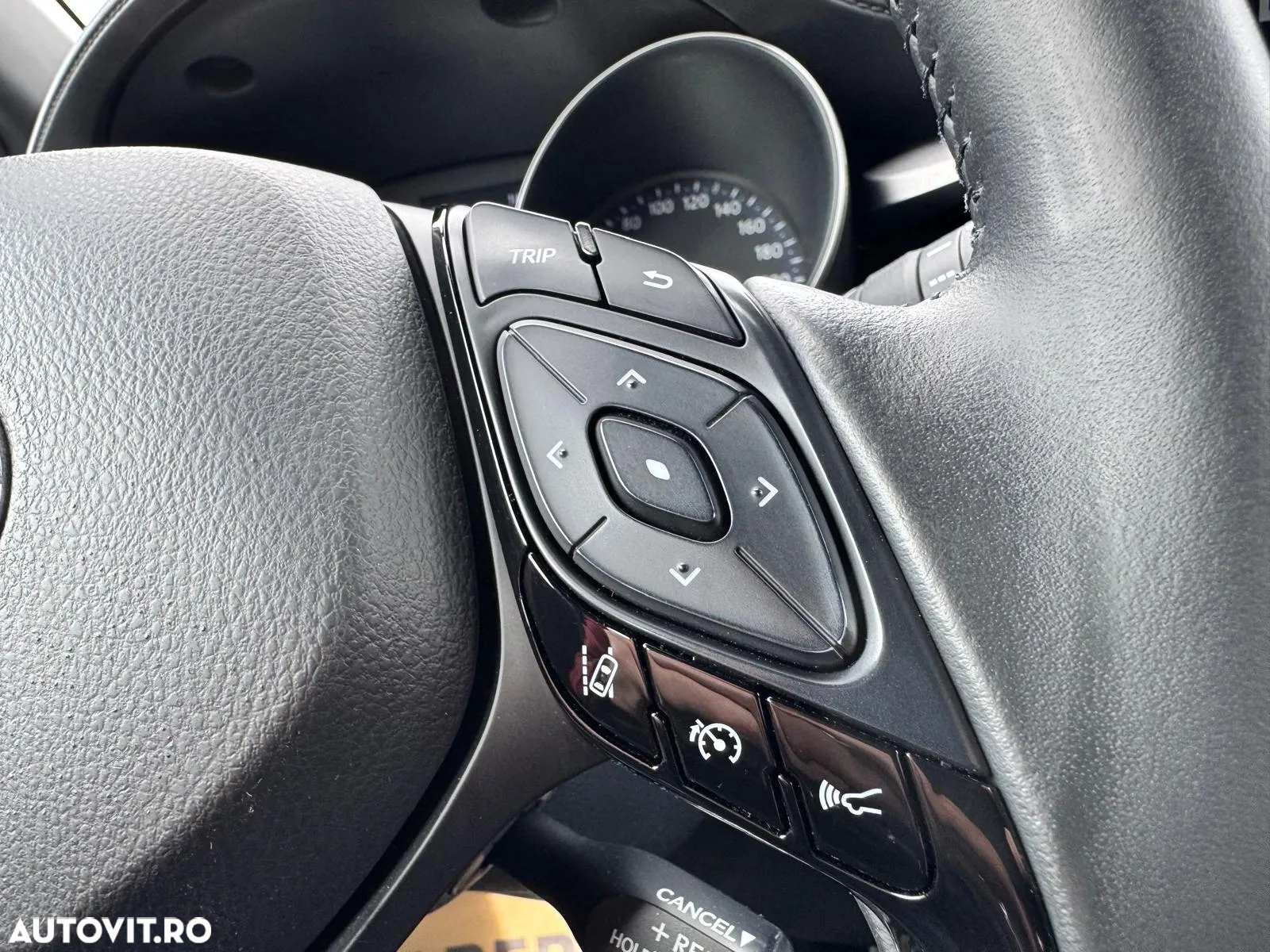 Toyota C-HR 1.8 HSD 122 CP 4x2 CVT Core - 24