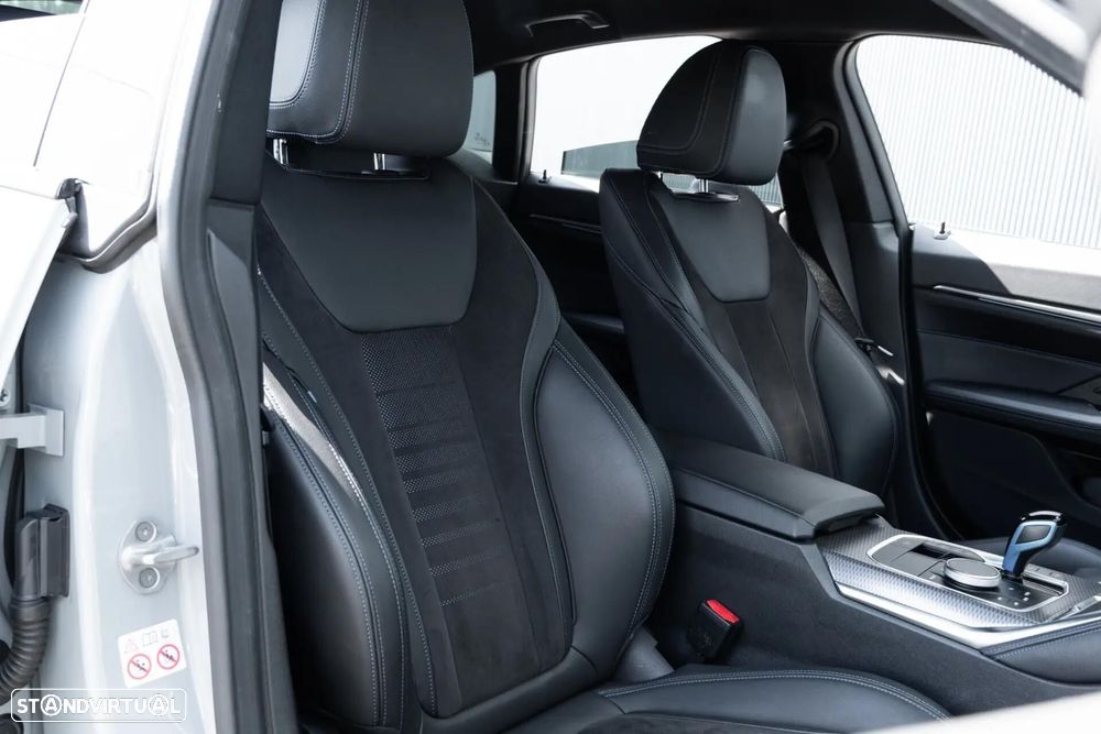 BMW i4 eDrive40 Pack Desportivo M - 43
