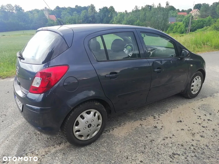 Opel Corsa 1.2 16V Essentia - 8