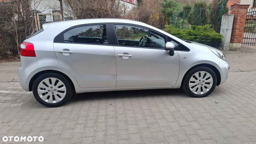 Kia Rio 1.2 Dream Team Edition - 5