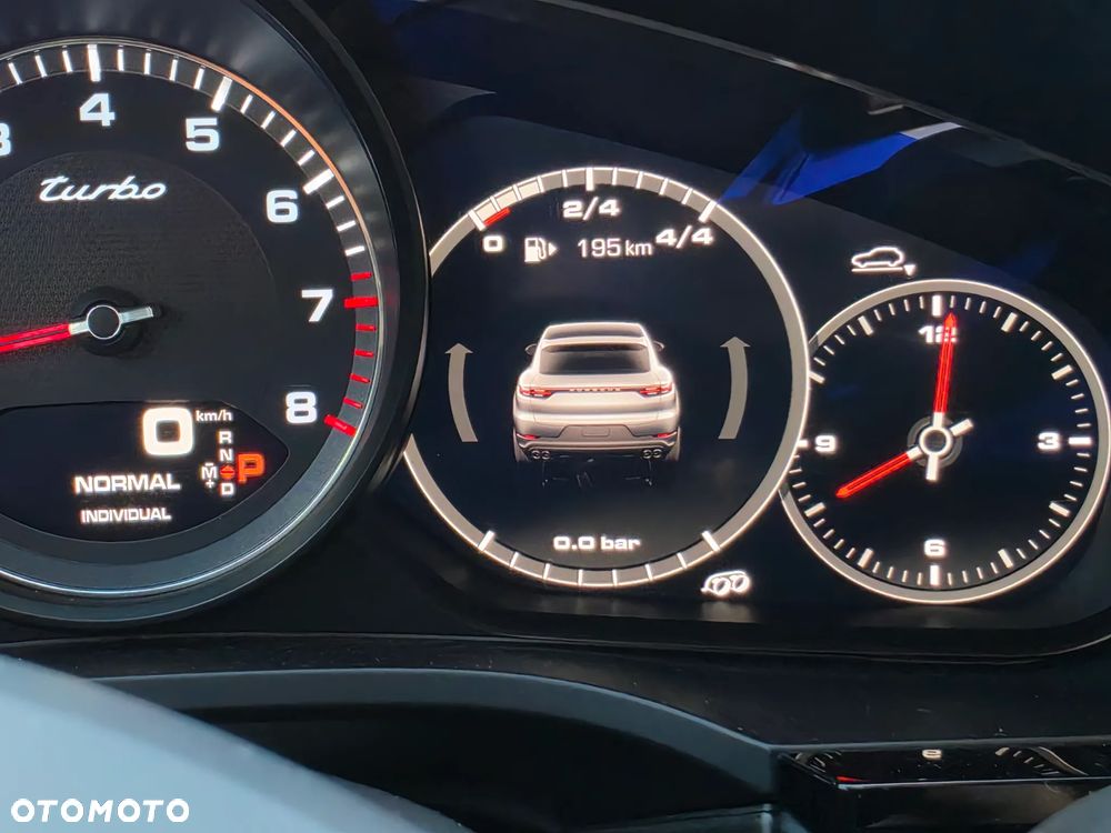 Porsche Cayenne - 21