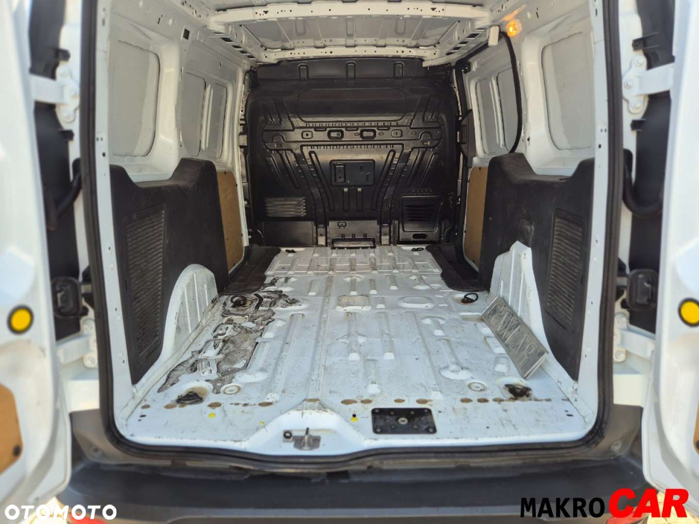 Ford Transit Connect - 12