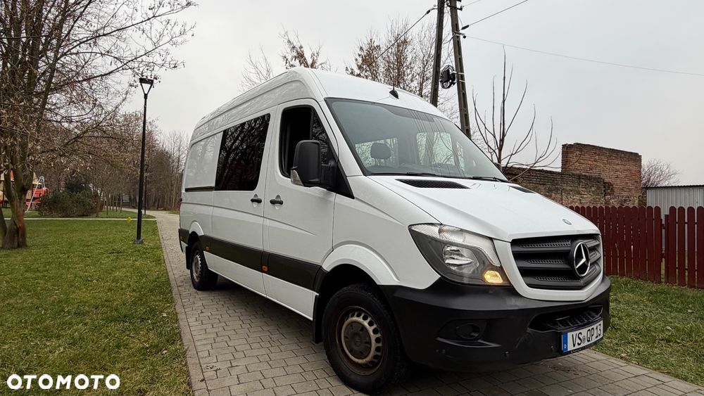 Mercedes-Benz Sprinter - 12