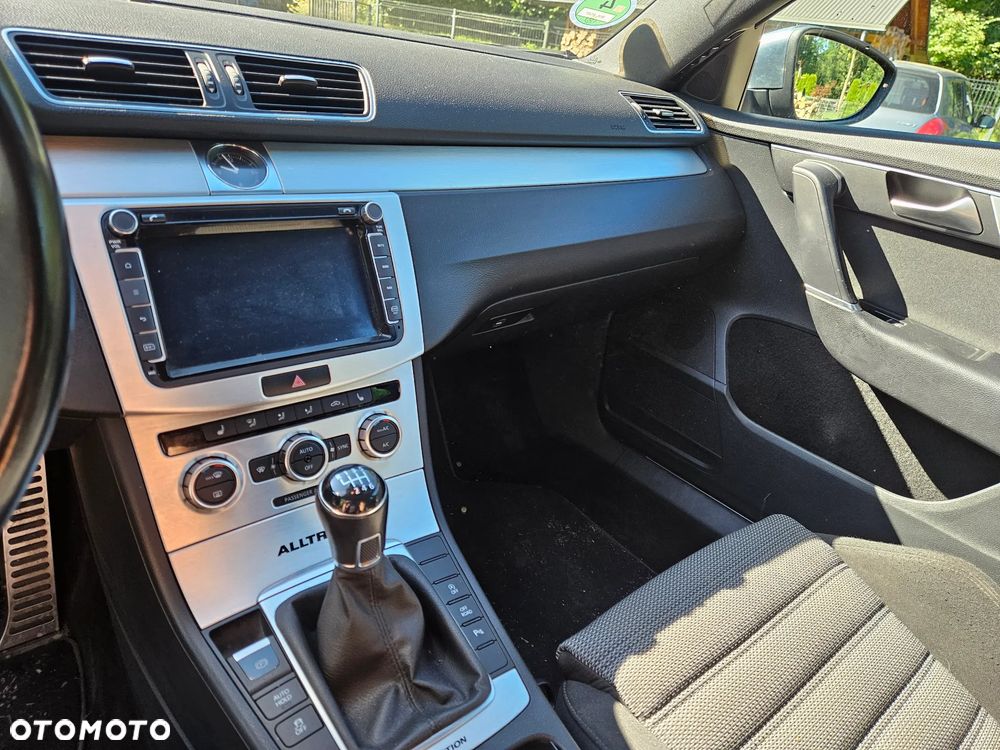 Volkswagen Passat Alltrack 2.0 TDI - 8