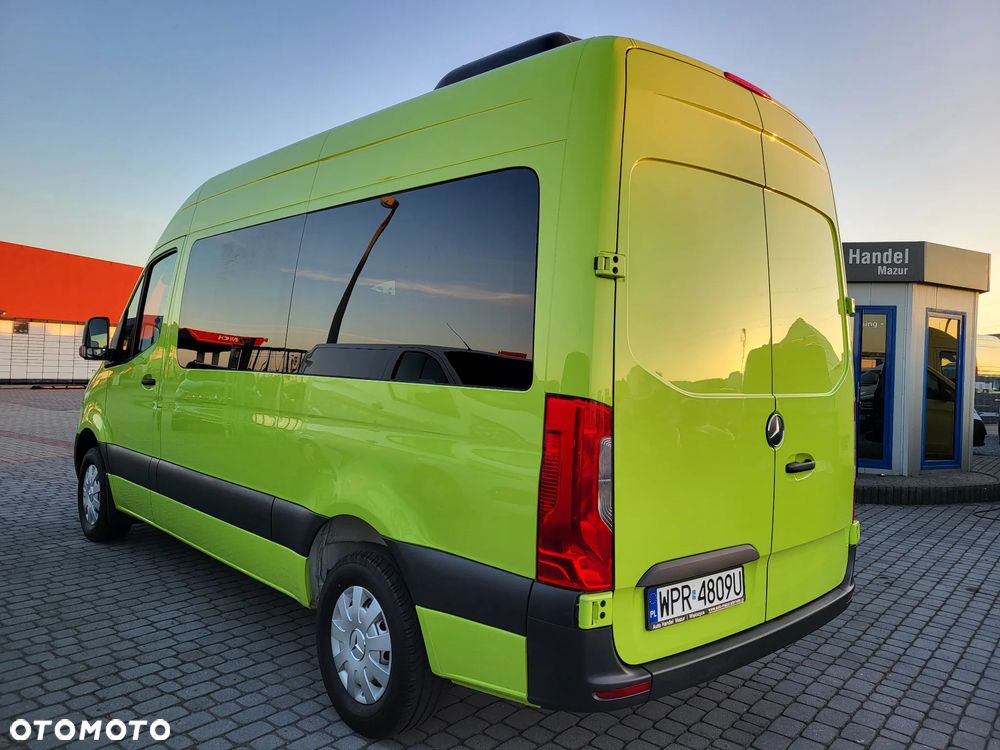 Mercedes-Benz Sprinter - 23