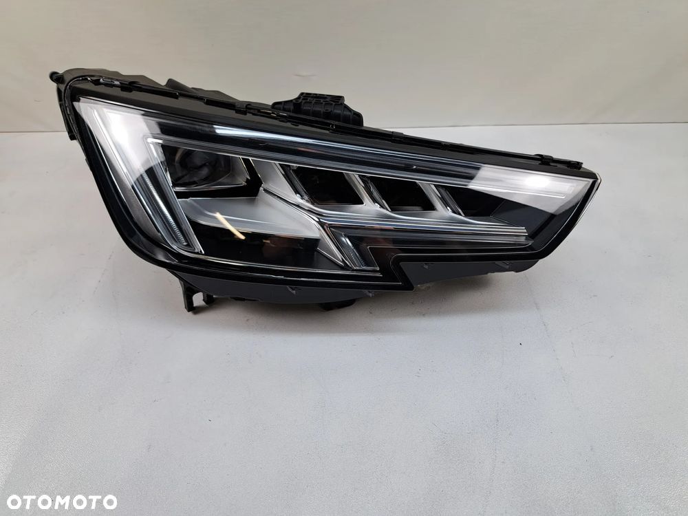 LAMPA PRZÓD PRAWA AUDI A4 B9 8W FULL LED MATRIX 16-19 8W0941036 - 1