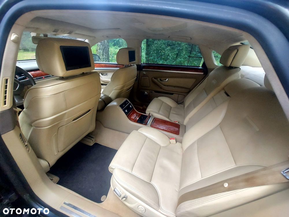 Audi A8 6.0 W12 L Quattro - 11