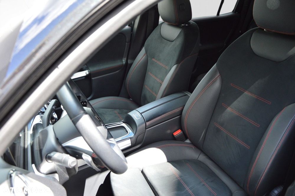 Mercedes-Benz GLB 220 d 4-Matic AMG Line 8G-DCT - 14