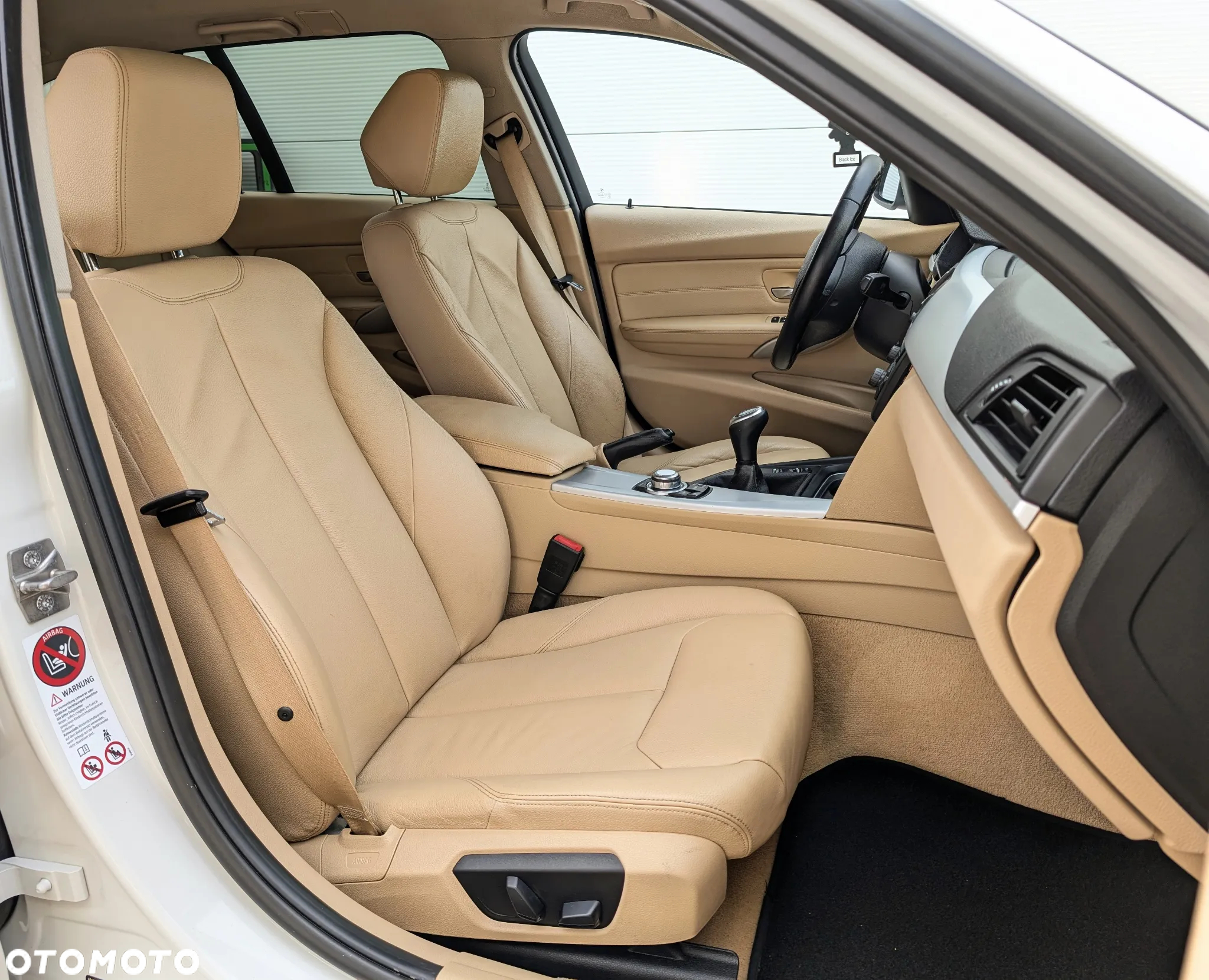 BMW Seria 3 320d DPF Touring Edition Exclusive - 7