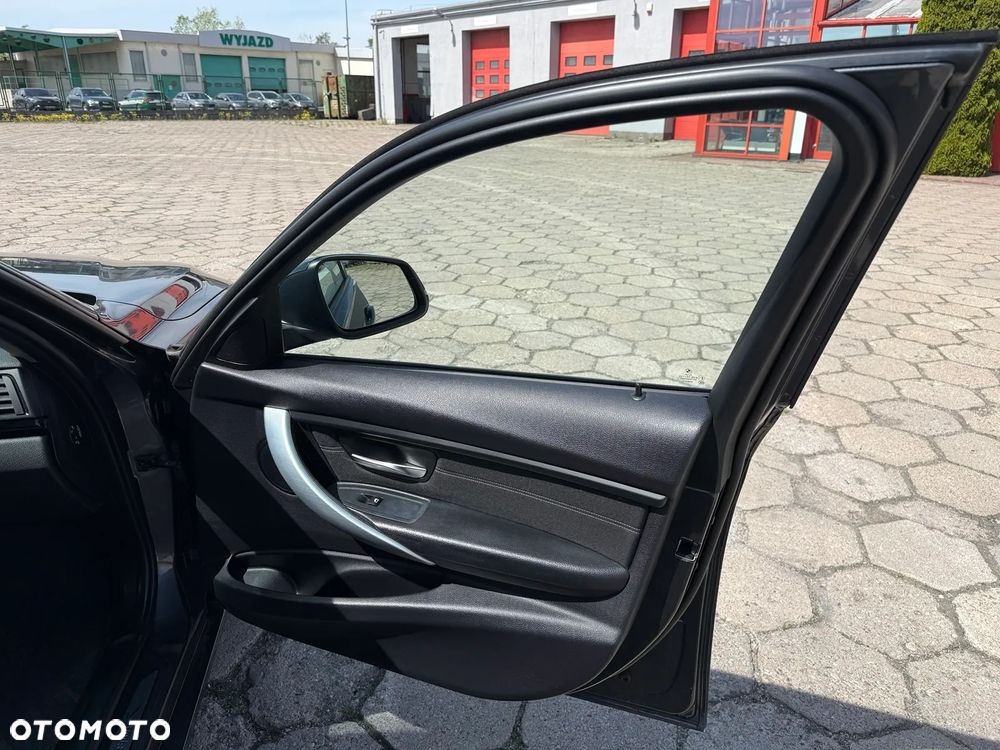 BMW Seria 3 - 20