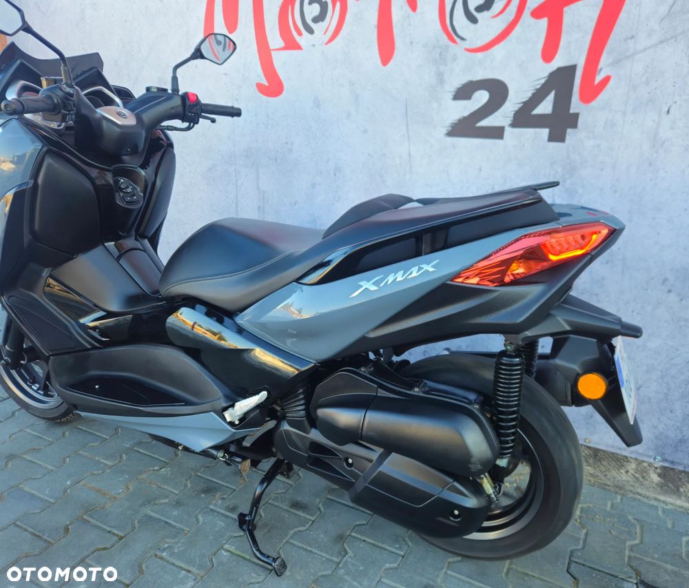 Yamaha X-max - 4