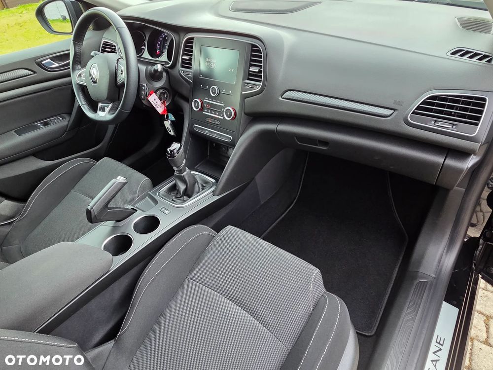 Renault Megane ENERGY TCe 100 EXPERIENCE - 17