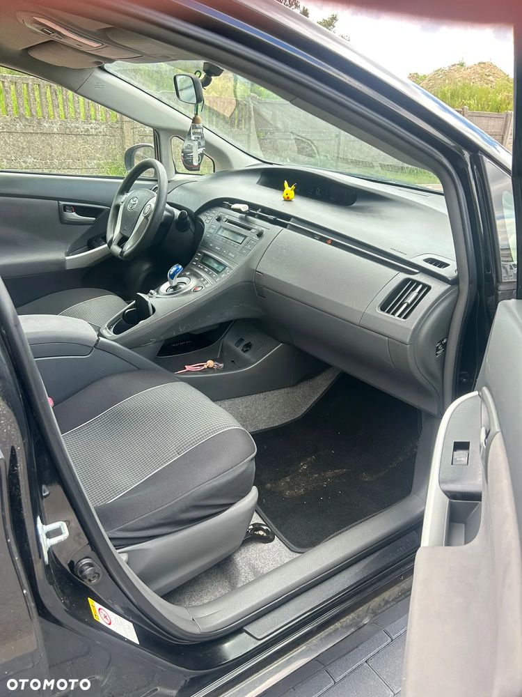 Toyota Prius 1.8 HSD Sol - 5