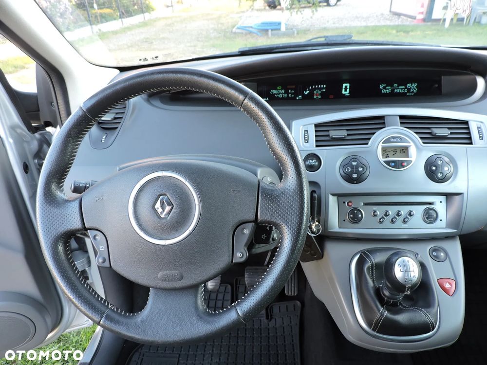 Renault Scenic 1.6 16V 110 Expression - 11