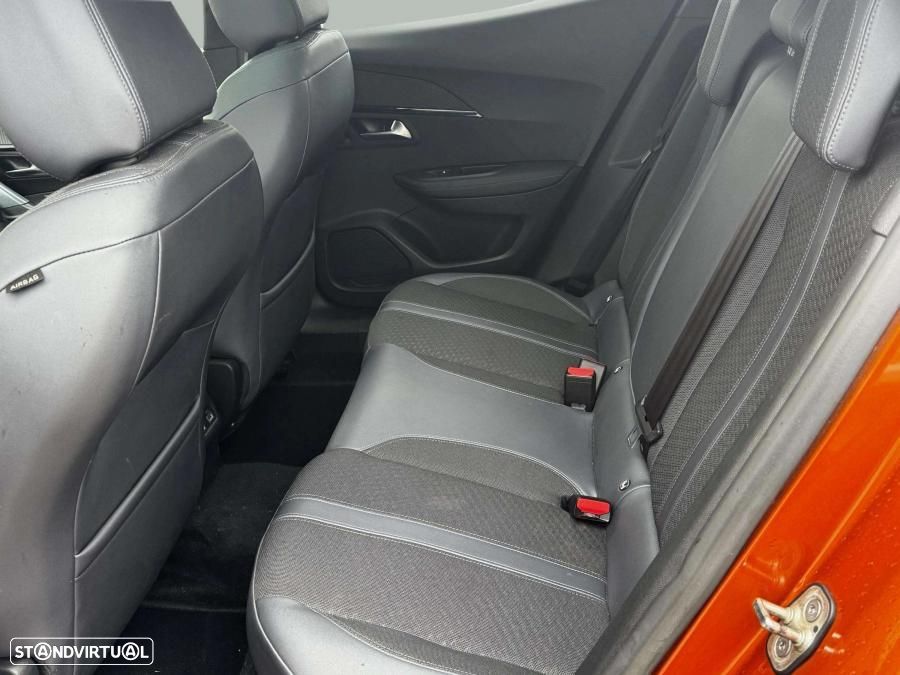 Peugeot e-2008 50 kWh GT Pack - 10