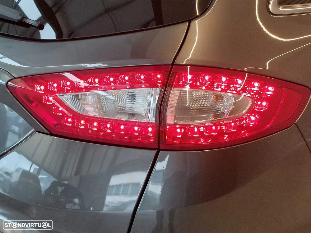 Ford Mondeo SW 2.0 TDCi Vignale - 13