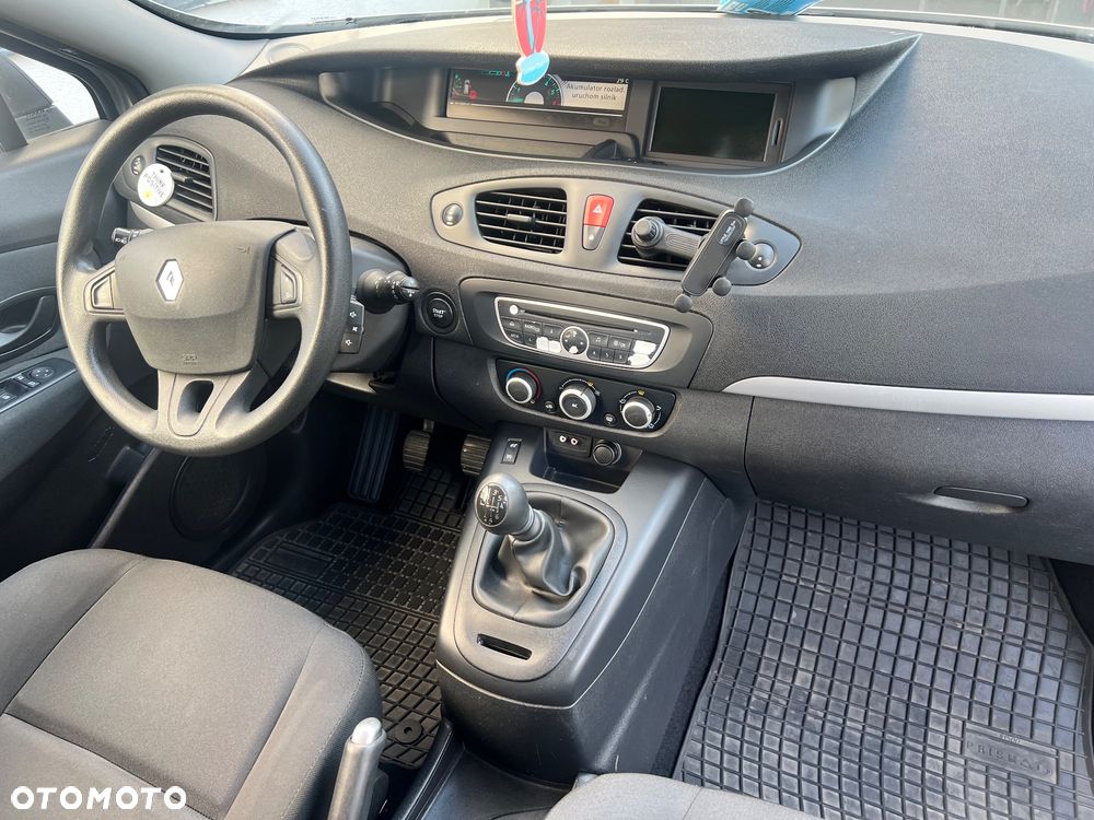 Renault Scenic - 10