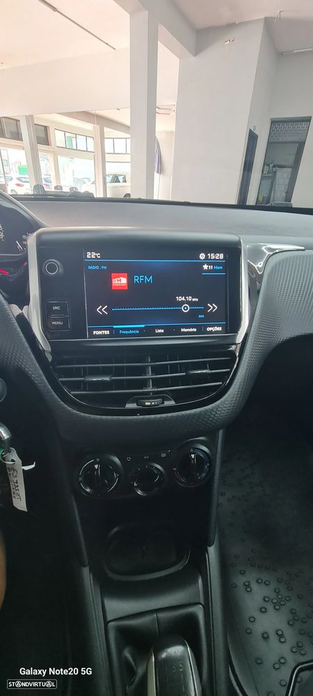 Peugeot 208 - 20