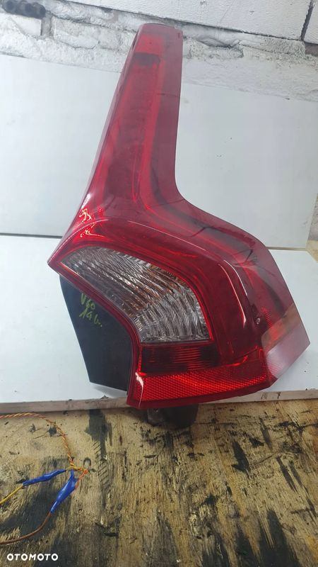 Volvo V60 Kombi LED 10- prawa lampa tylna tył $ - 3