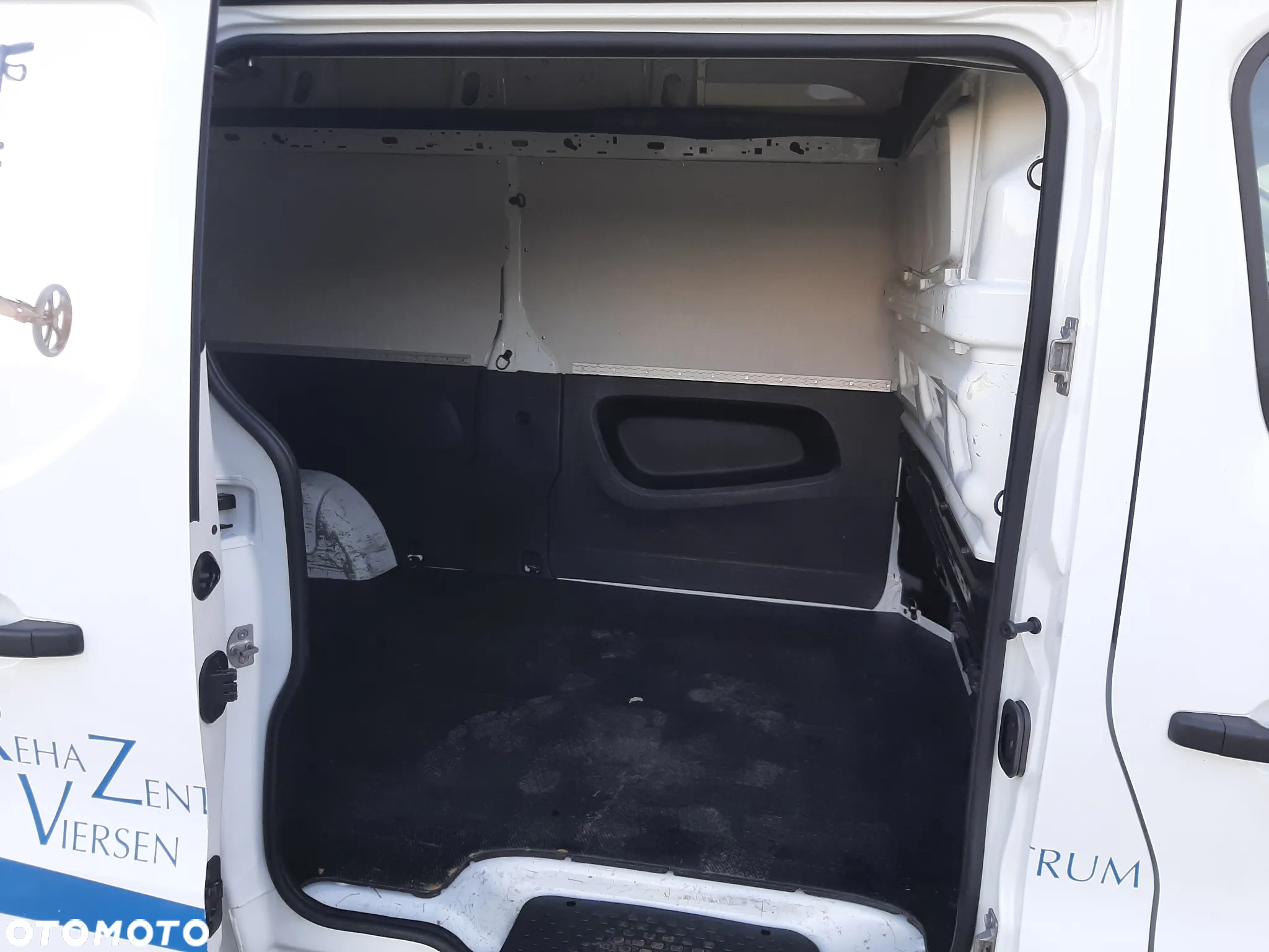 Opel Vivaro - 13