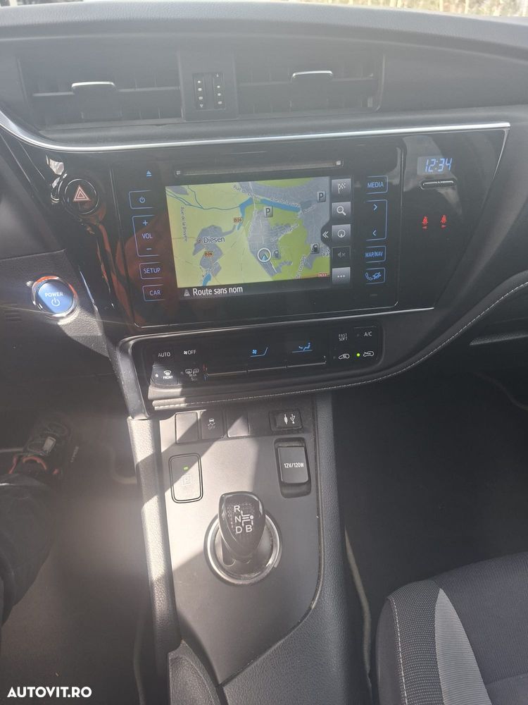 Toyota Auris 1.8 VVT-i Automatik Executive - 13