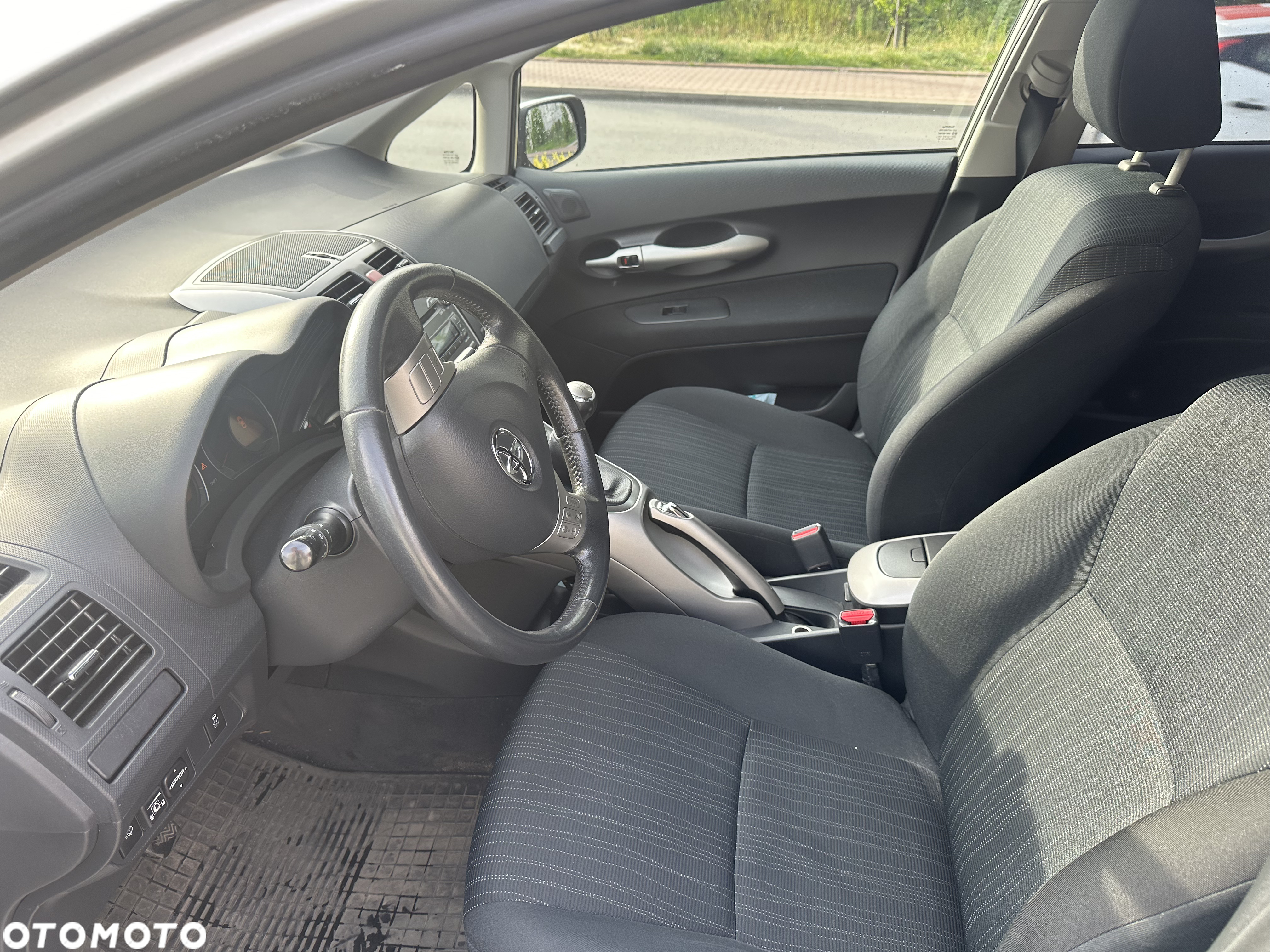 Toyota Auris - 4