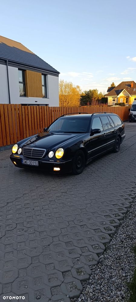 Mercedes-Benz Klasa E - 2