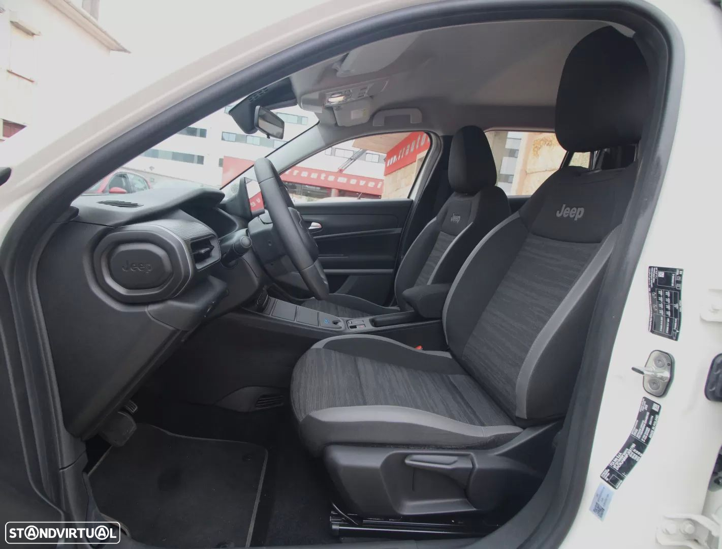 Jeep Avenger 54 kWh Longitude - 21