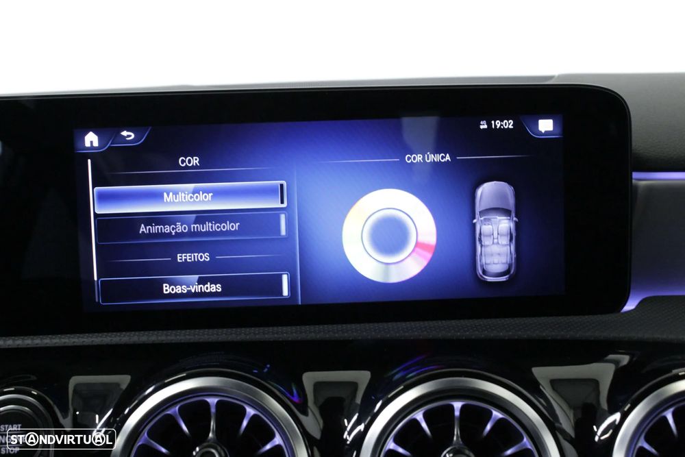 Mercedes-Benz A 250 e AMG Line - 17