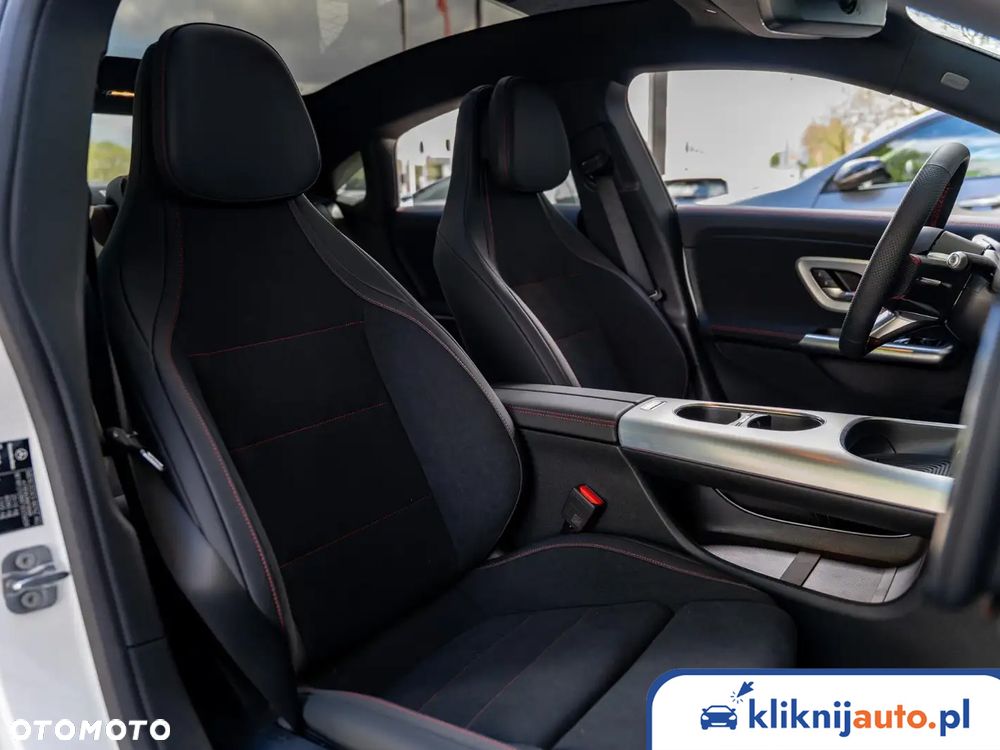 Mercedes-Benz CLA 200 AMG Line 7G-DCT - 12