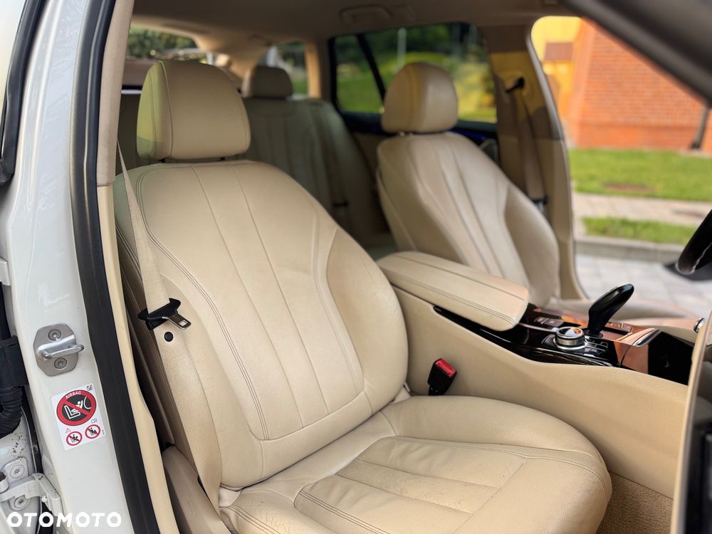 BMW Seria 5 520d M Sport - 33