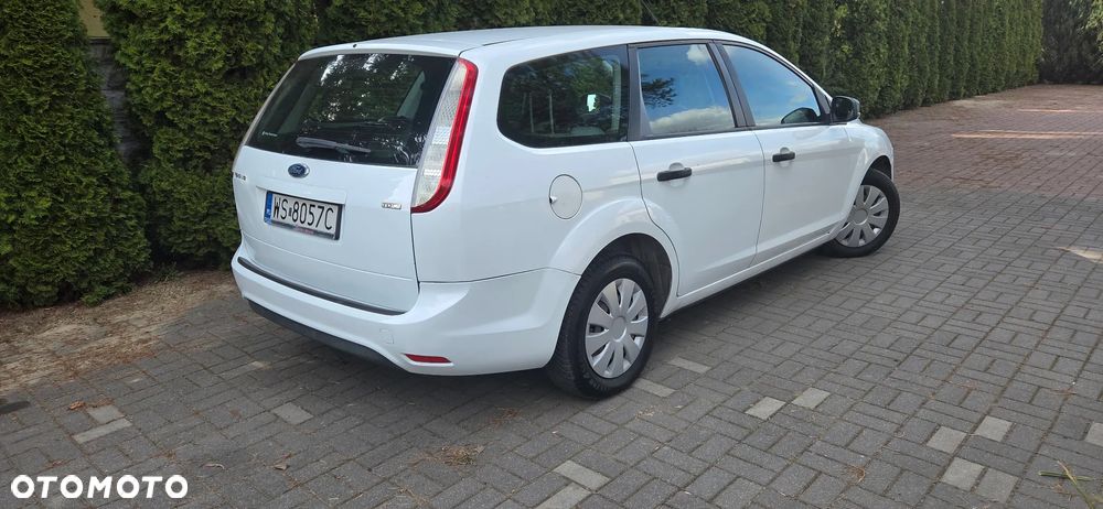 Ford Focus 1.6 TDCi Ambiente - 11