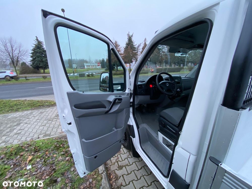 Volkswagen CRAFTER 2,0 TDI 136KM SKRZYNIOWY 350x215 KLIMATYZACJA - 30