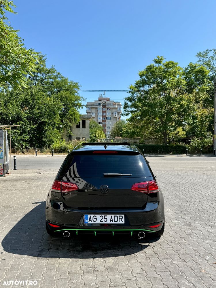 Volkswagen Golf 1.6 TDI DPF BlueMotion Technology Highline - 5