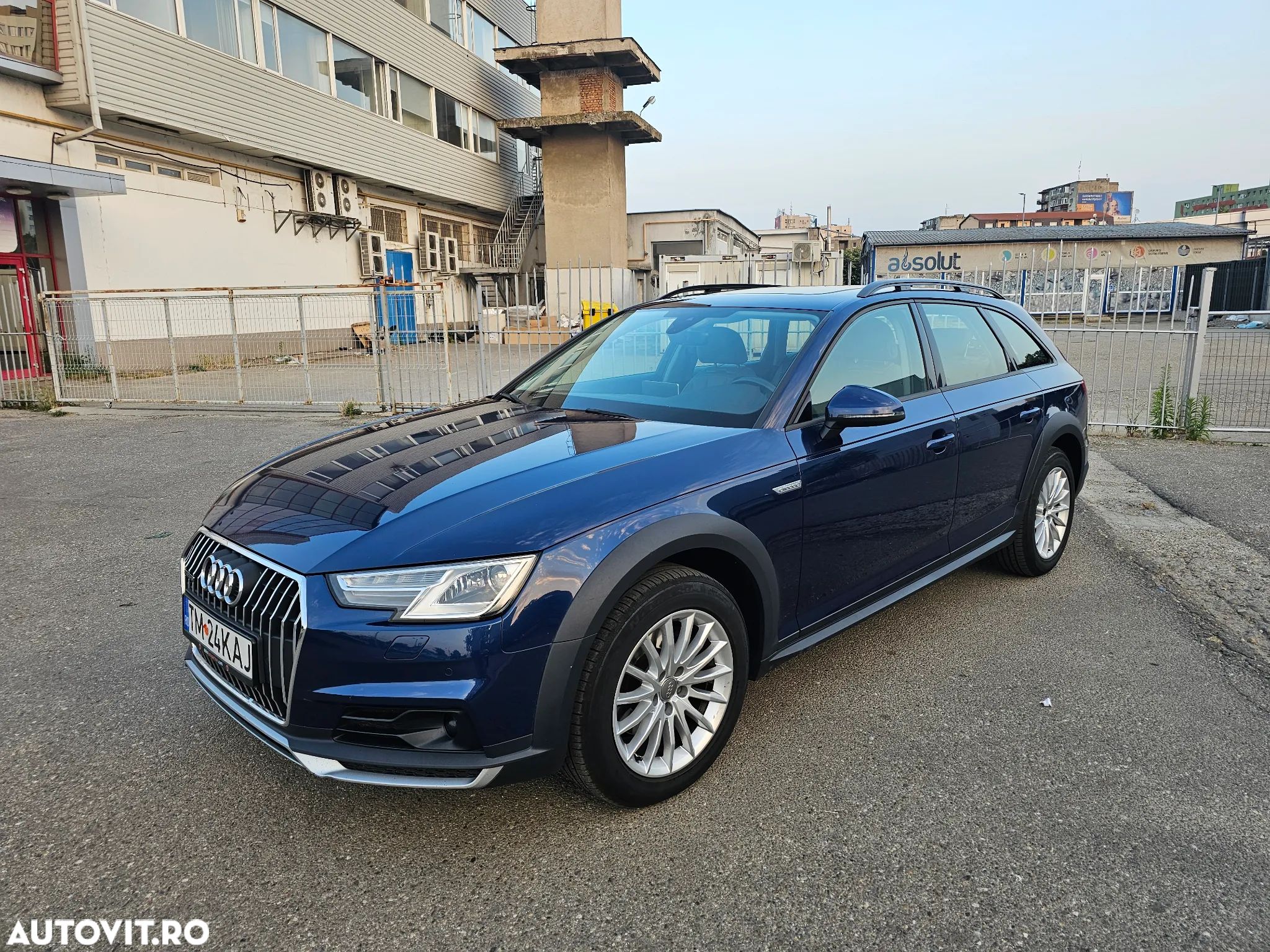 Audi A4 Avant 2.0 TDI quattro S tronic - 1