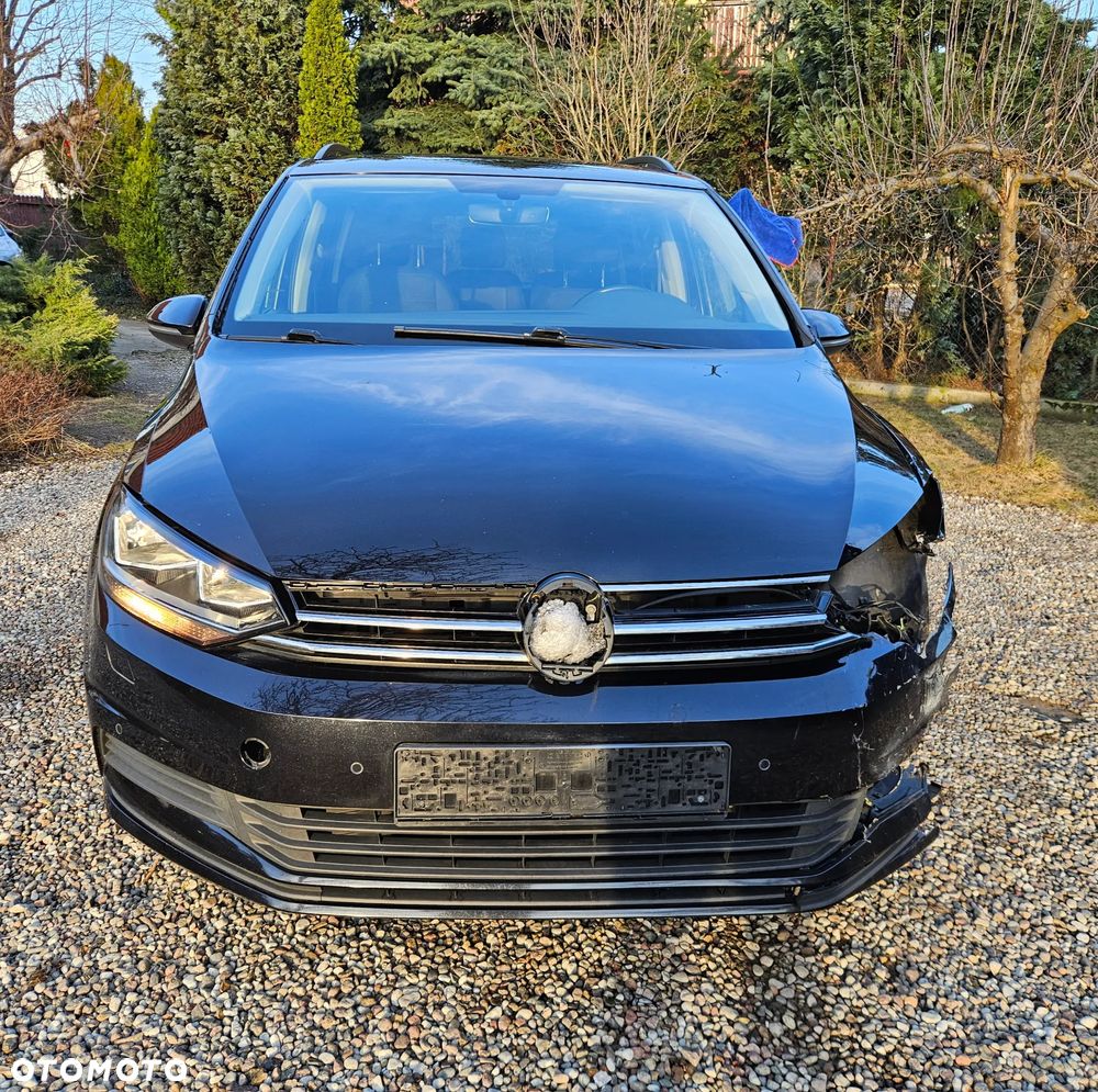 Volkswagen Touran 2.0 TDI SCR Comfortline - 4