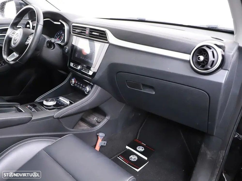 MG ZS - 25
