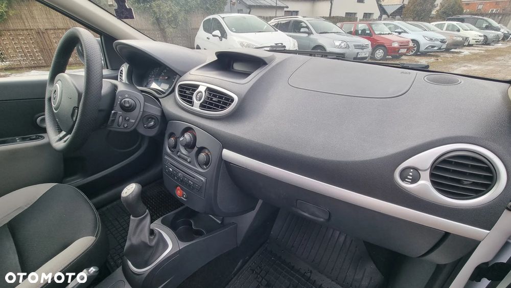 Renault Clio 1.5 dCi 75 Expression - 13
