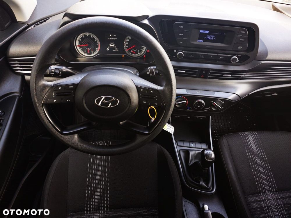 Hyundai i20 1.2 Pure - 11