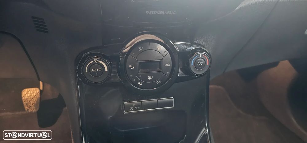 Ford Fiesta 1.0 S&S Titanium - 15