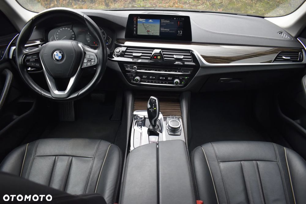 BMW Seria 5 518d Luxury Line - 8