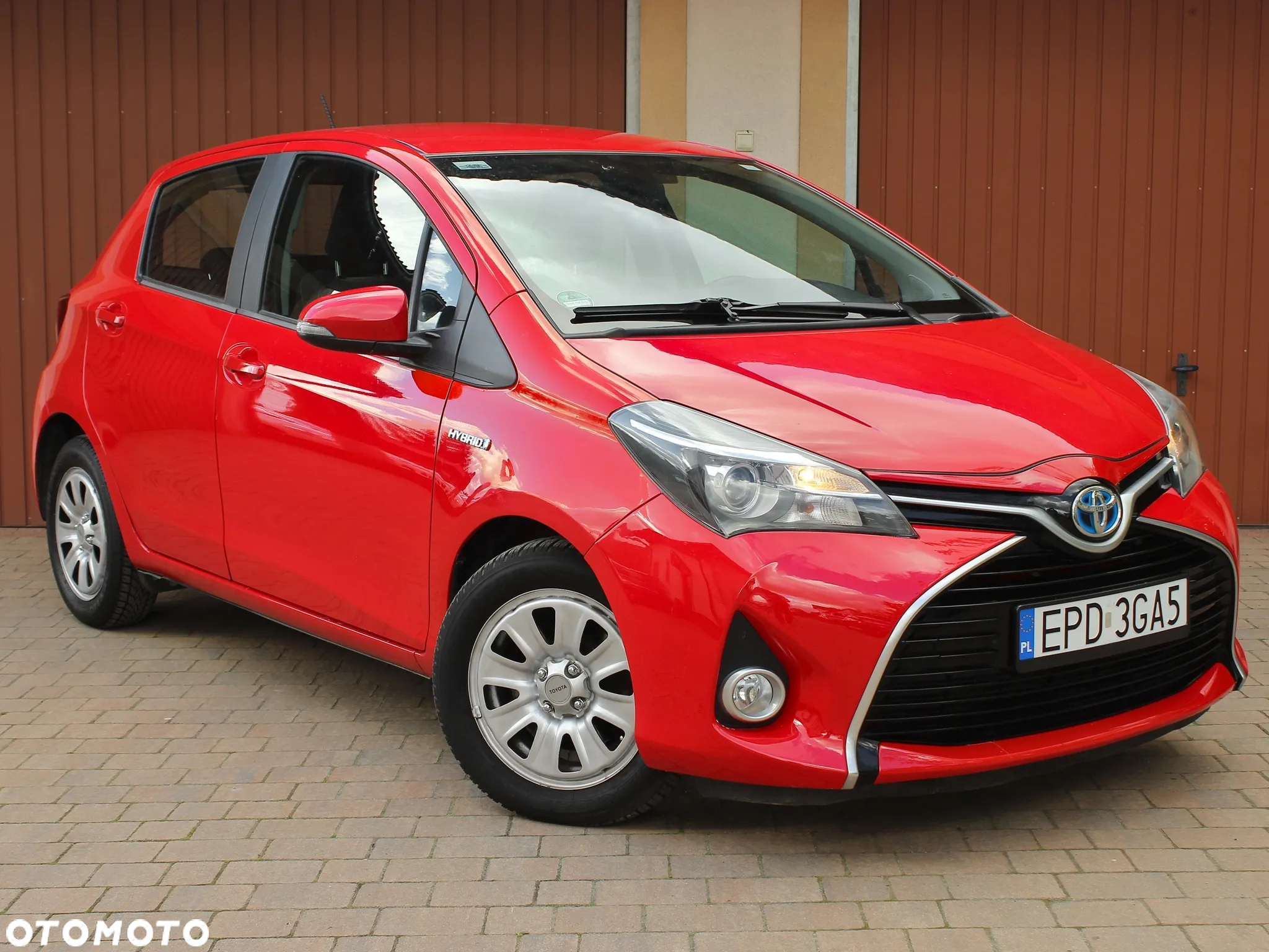 Toyota Yaris Hybrid 100 Premium - 3