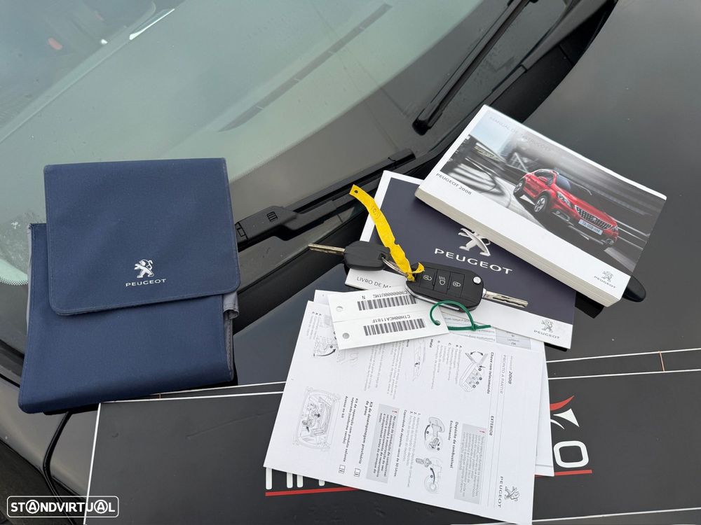 Peugeot 2008 1.2 PureTech Allure - 18